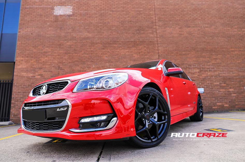 HOLDEN-COMMODORE-DOMINATE-MATTE-BLACK